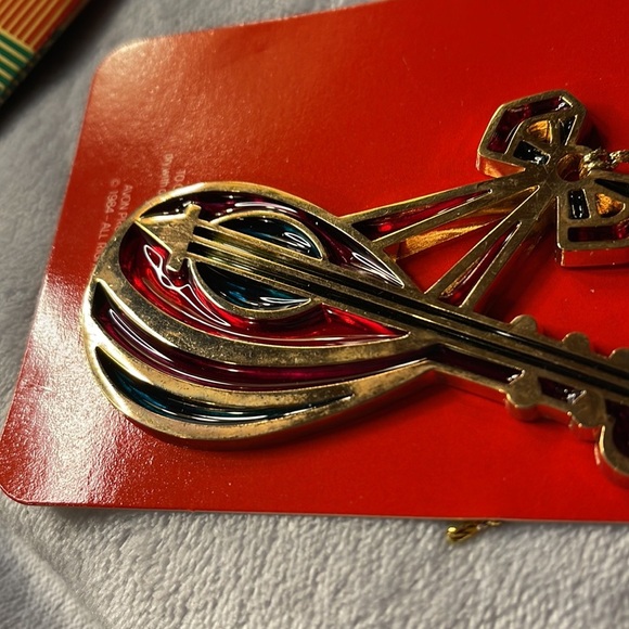 Vintage (1984) Avon Snow Fantasy Jewel tone Lyre, Mandolin, & Horn Ornaments - Picture 8 of 10